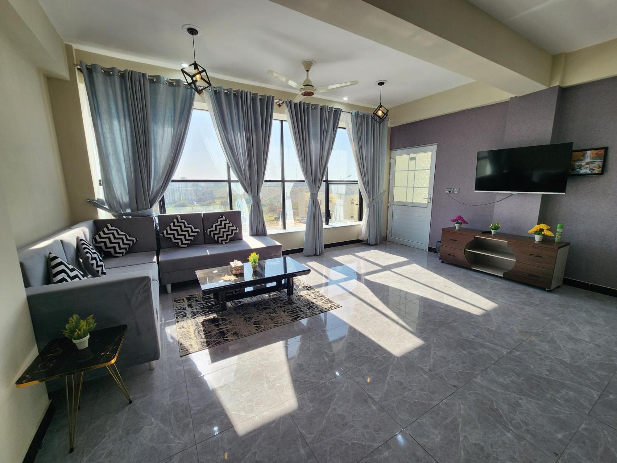 Motorway Majesty Suites Islamabad - Near Islamabad International Airport And Motorway Exterior photo