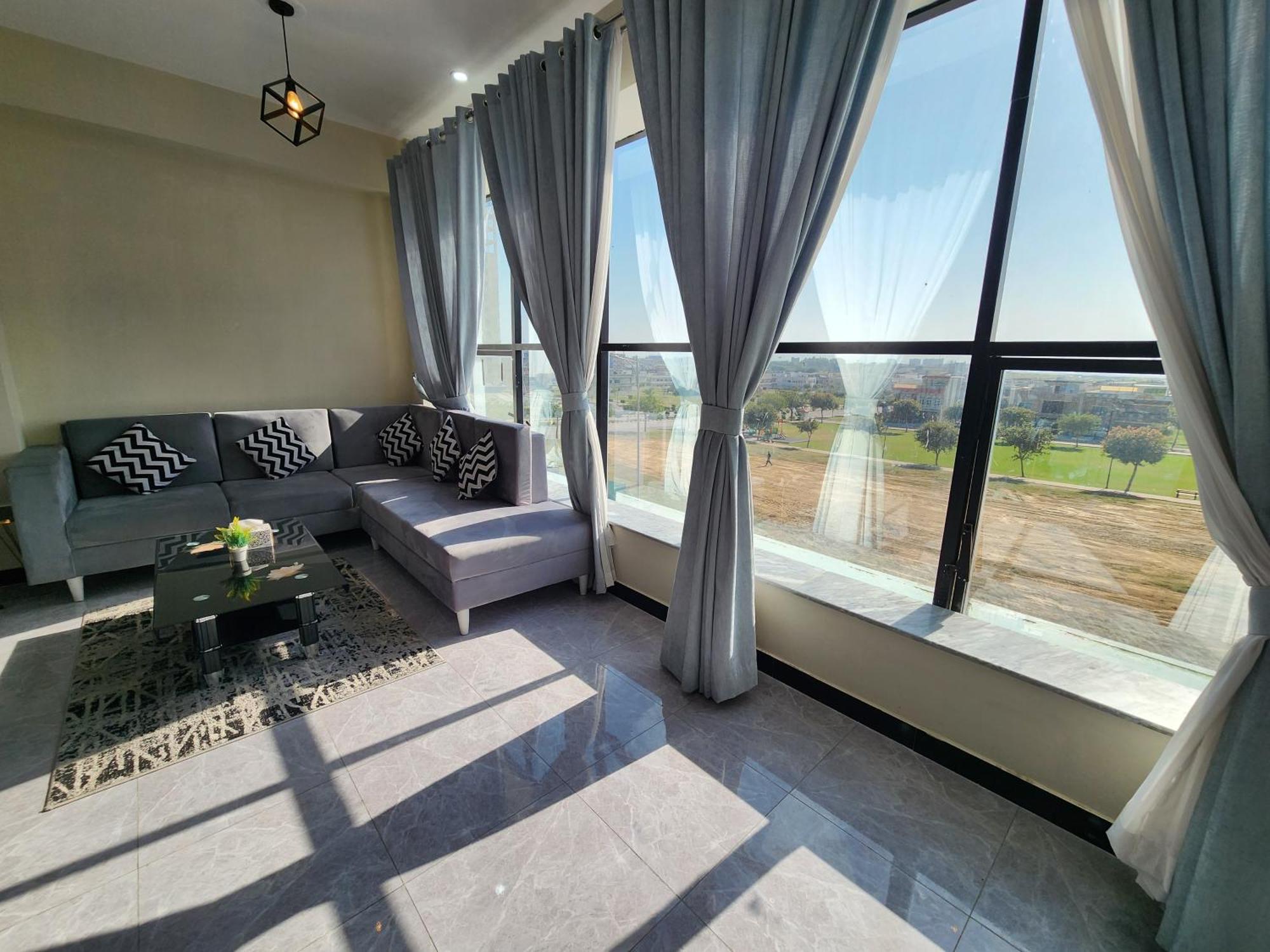 Motorway Majesty Suites Islamabad - Near Islamabad International Airport And Motorway Exterior photo