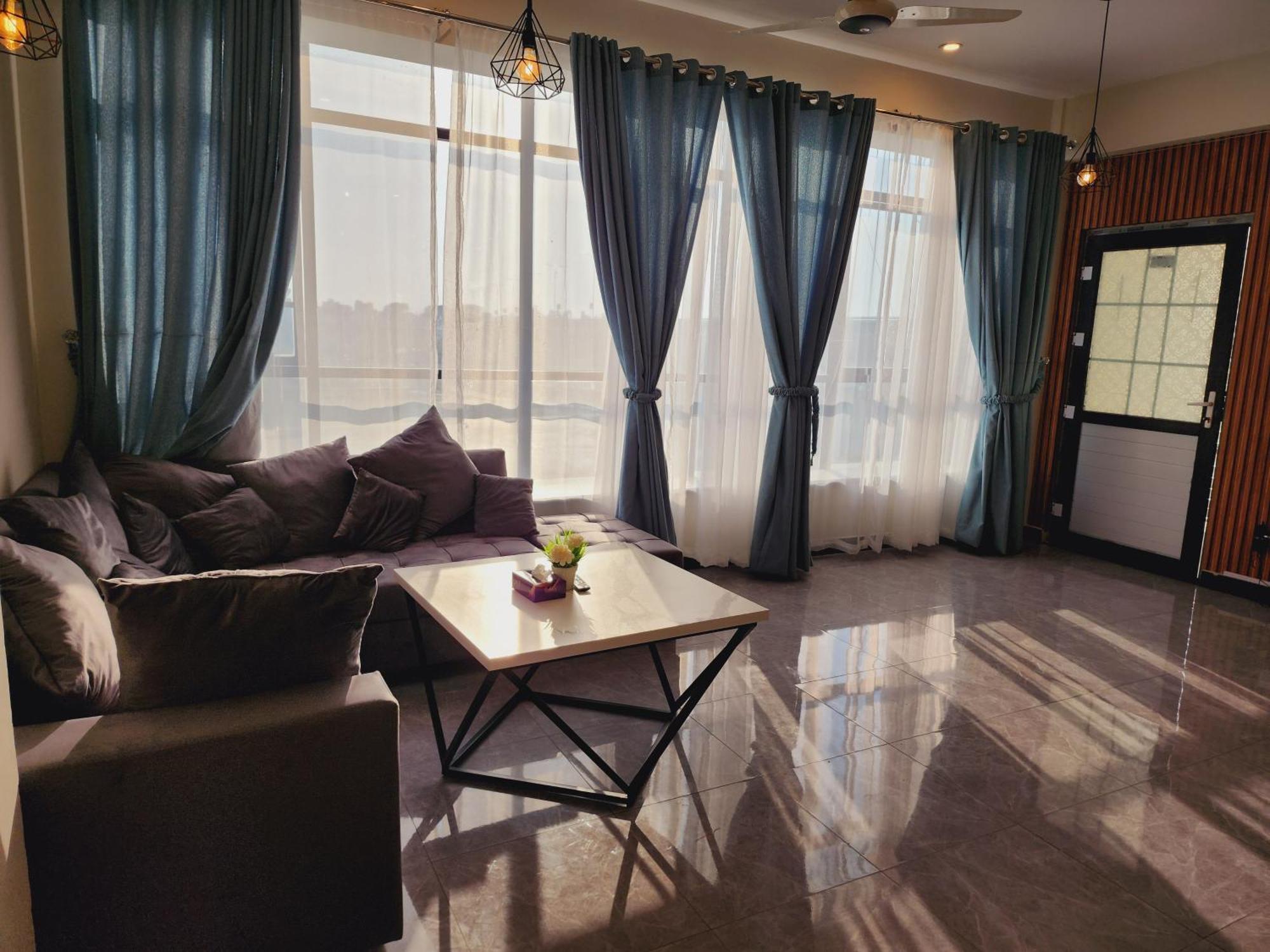 Motorway Majesty Suites Islamabad - Near Islamabad International Airport And Motorway Room photo