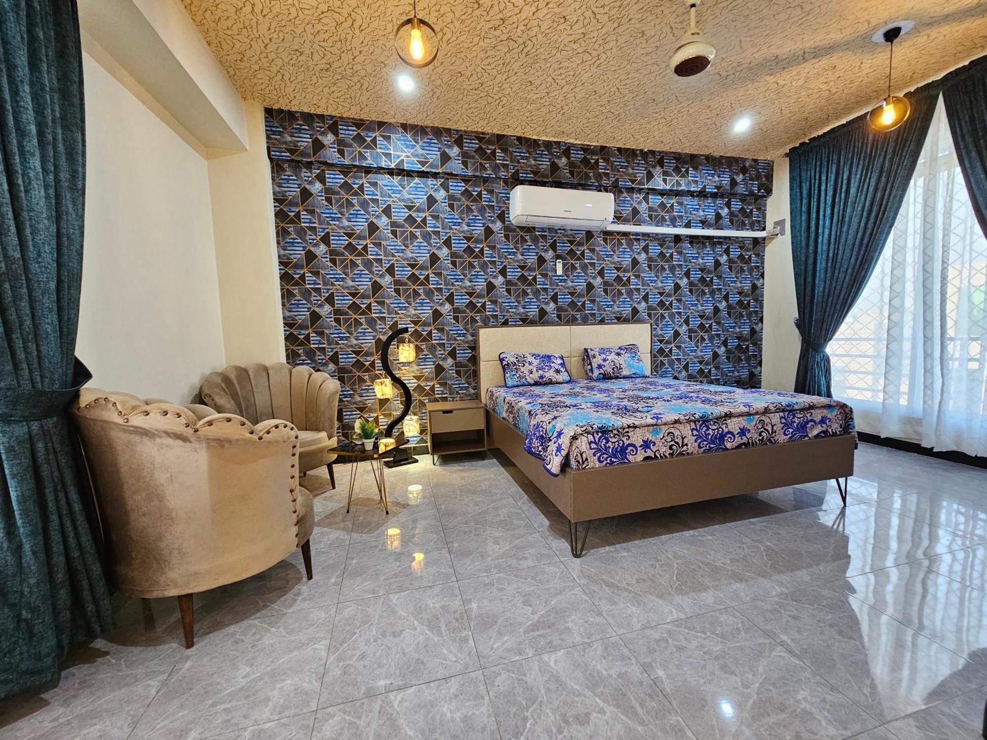 Motorway Majesty Suites Islamabad - Near Islamabad International Airport And Motorway Room photo