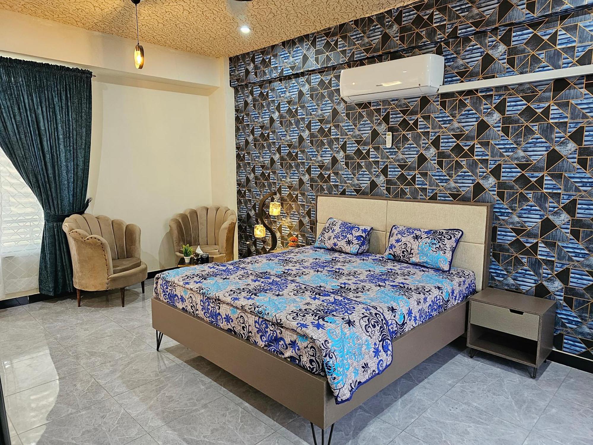 Motorway Majesty Suites Islamabad - Near Islamabad International Airport And Motorway Room photo